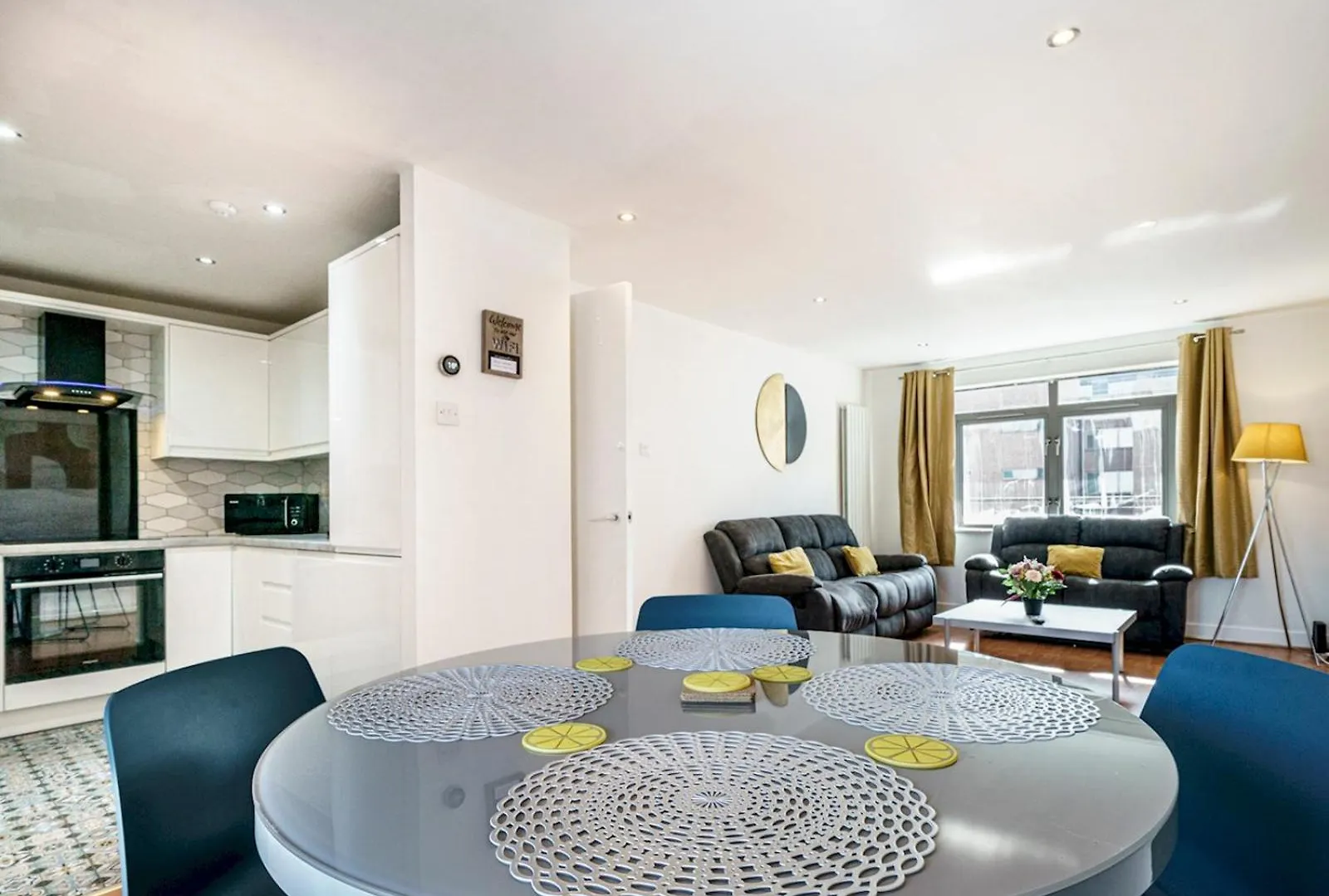 Apartment Pass The Keys Lovely 2 Bed2 Bath In City Centre Free Parking Belfast United Kingdom